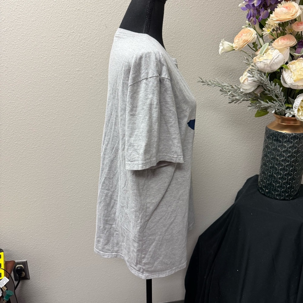 Dallas Cowboys Graphic Tee Gray Texas Logo NFL Fan Shirt Size L Football Cotton - Picture 5 of 7